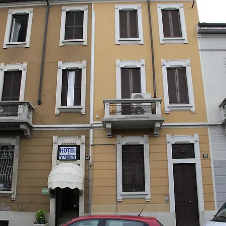 Tirreno Hotel *
