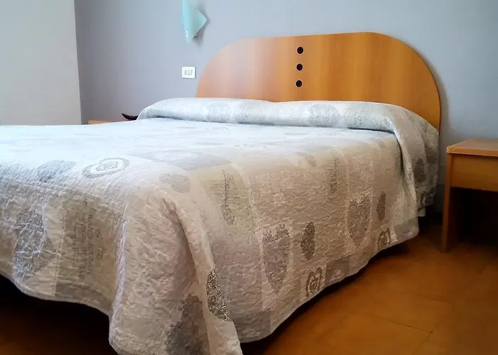 Tirreno Hotel *